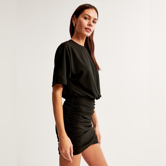 Abercrombie Fitch Dress Womens Black Medium Bodycon Mini Lined Ruched Minimalist - Picture 1 of 16